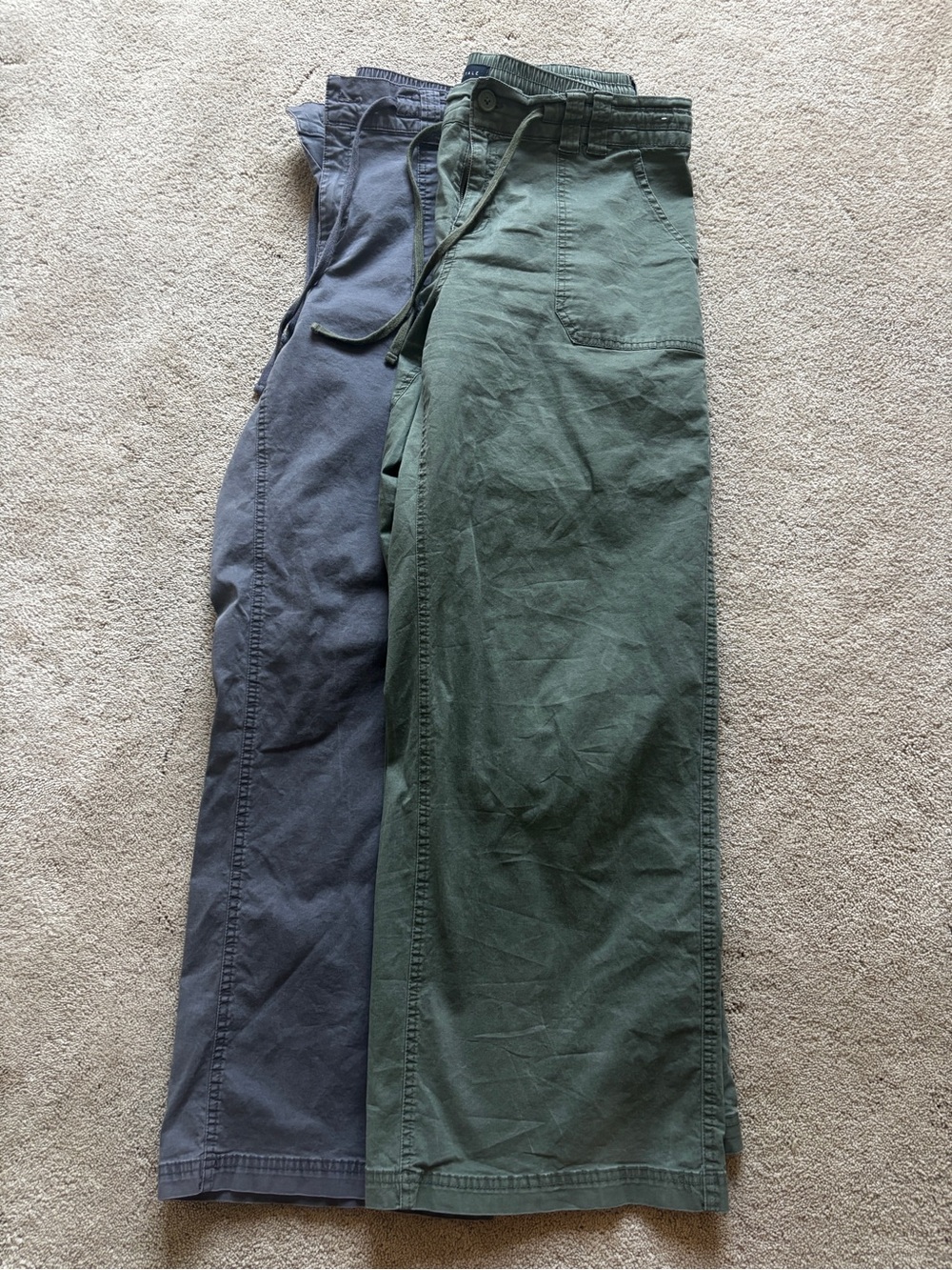 Aeropostale low rise baggy cargo pants